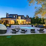 Experience For 8 People With Private 46 M2 Heated Pool & Pet Friendly