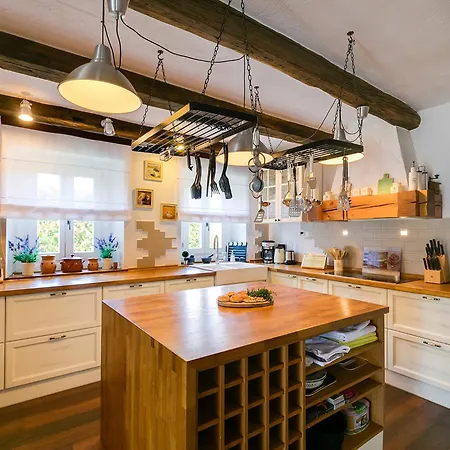 Willa Experience For 8 People With Private 46 M2 Heated Pool & Pet Friendly *