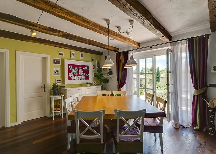 Experience For 8 People With Private 46 M2 Heated Pool & Pet Friendly